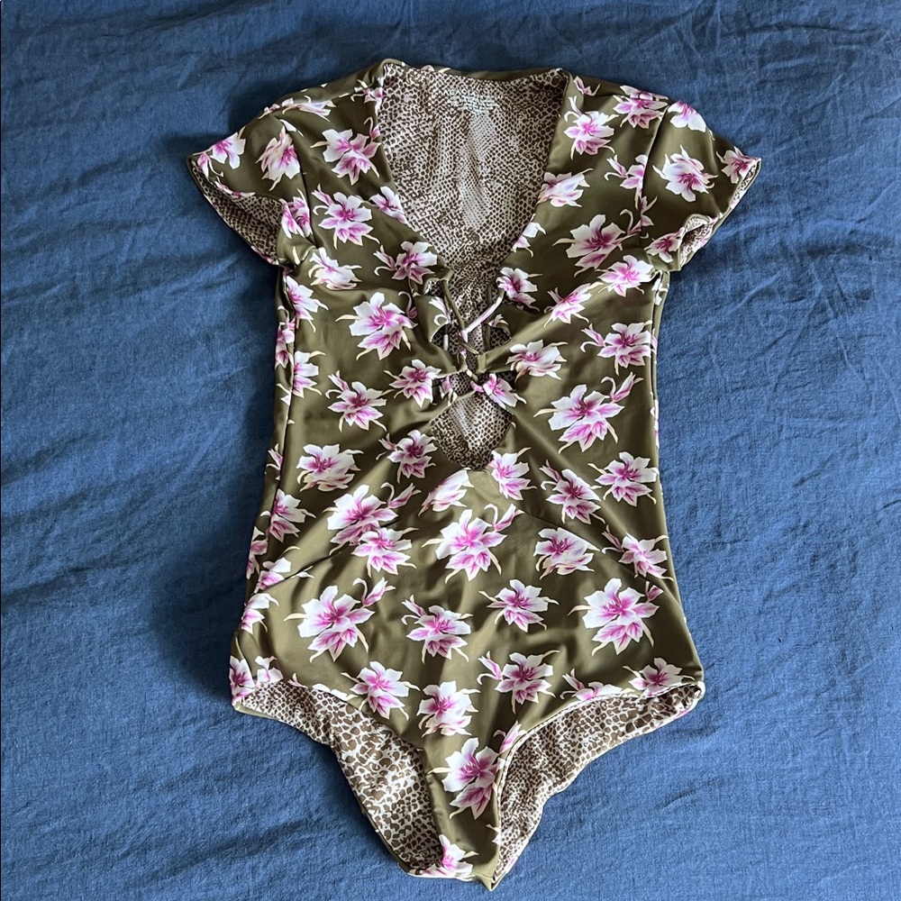 Acacia Cap Sleeve one piece bathing suit size medium
